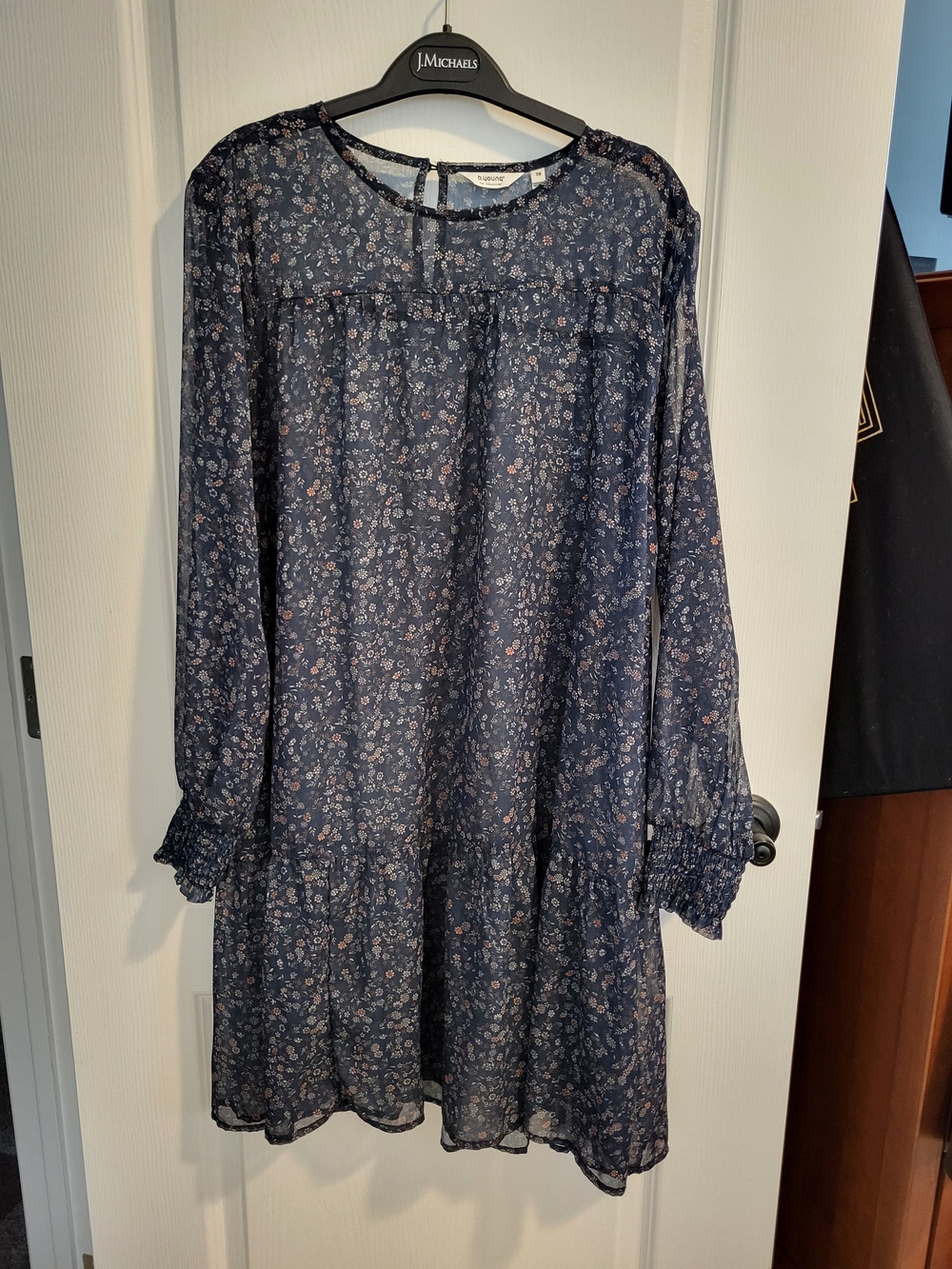 Women's Navy Floral Long-Sleeve Ruffle-Hem Dress
